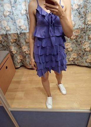 Интересное платье с воланами небесного цвета