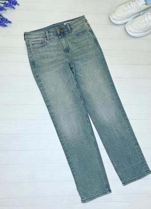 Серые стрейчевые джинсы