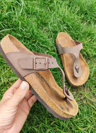 Birkenstock шльопанці, босоніжки, в'єтнамки… сандалі