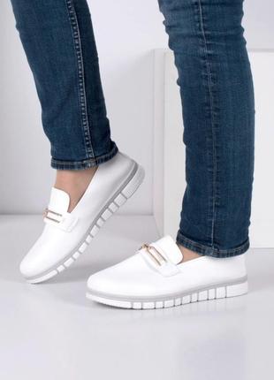 Жіночі білі сліпони мокасини туфлі