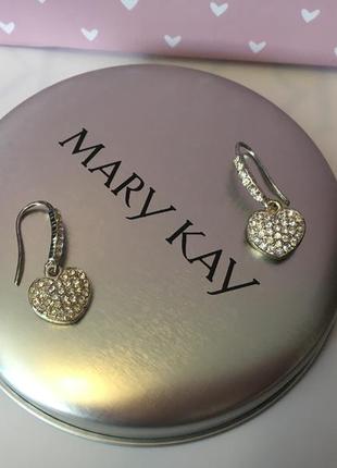 Сережки у формі сердечка mary kay