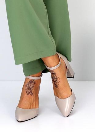 Босоножки туфли с закрытыми носком узким на широком каблуке3 фото