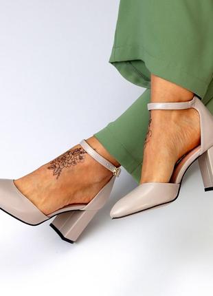 Босоножки туфли с закрытыми носком узким на широком каблуке6 фото
