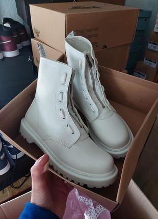 Шикарные кожаные ботинки мартинсы dr.martens