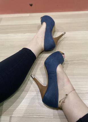 Туфлі guess
