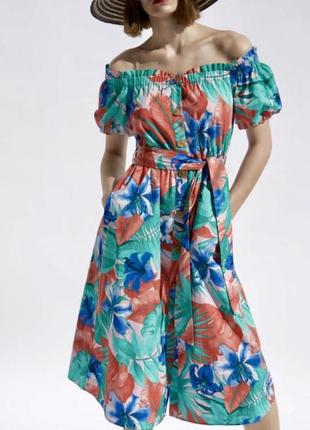 Платье zara из натуральной ткани с цветочным принтом открытыми плечиками