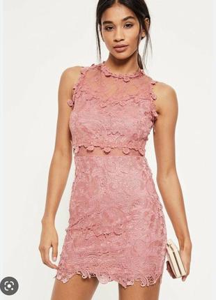 Розовое платье missguided