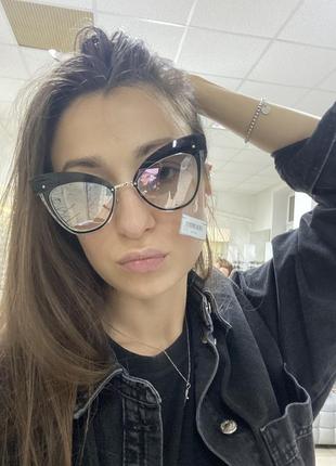 Очки солнцезащитные