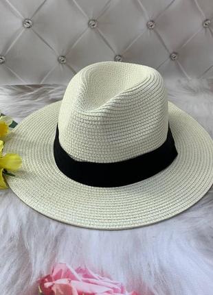 Літній капелюх федора з чорною стрічкою унісекс молочний