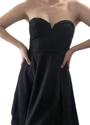Черное короткое платье с вырезом, сарафан h&amp;m divided в новом состоянии2 фото