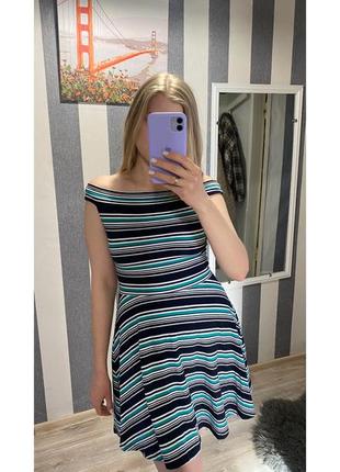 Сукня літня з відкритими плечима