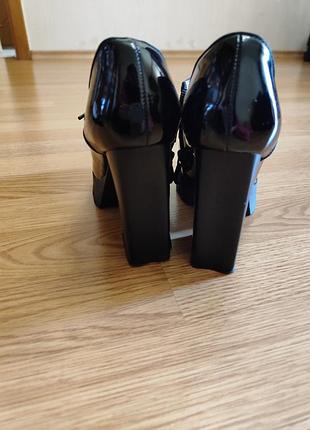 Лаковані ботильйони 3