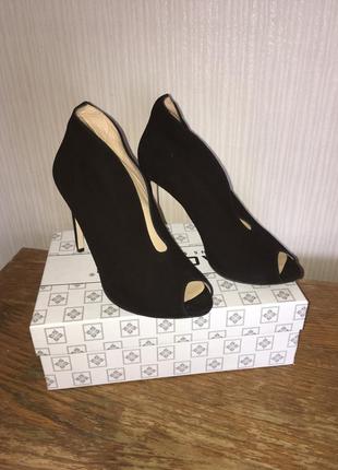 Замшеві ботильйони