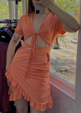 Платье с вырезами