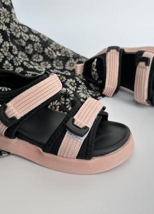 Босоніжки для дівчат