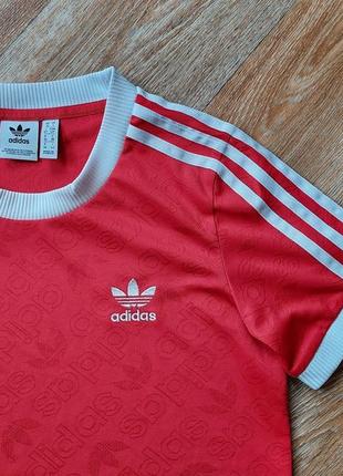 Женская футболка adidas monogram 3-stripes in scarlet red3 фото