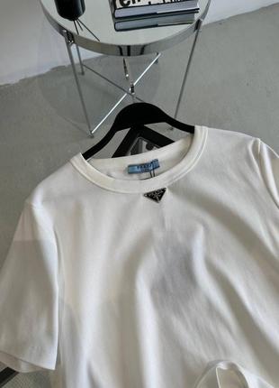 Белая базовая футболка прада prada4 фото