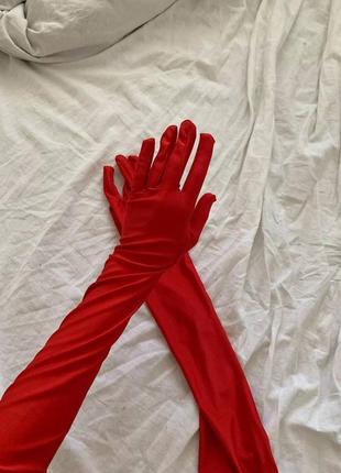 Перчатки красные атлас атласные длинные выше локтя оперные ретро винтаж винтажные3 фото