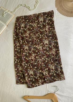 Красивый широкий целевой мягкий шарф