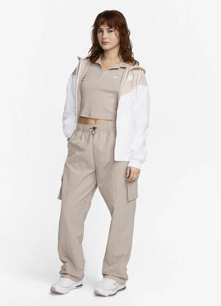 Женские брюки карго nike sportswear essential women's high-rise woven cargo trousers7 фото