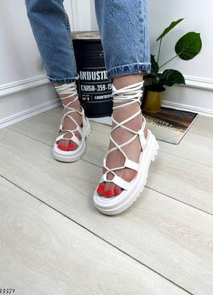 Босоніжки, білі босоніжки2 фото