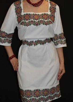 Женское платье с орнаментом 44 размер5 фото