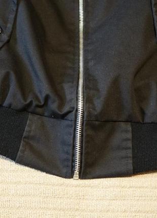 Отличная короткая легкая черная английская куртка s ( реально ближе к m.)3 фото