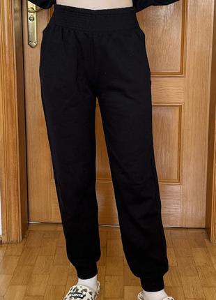 Теплые спортивные штаны