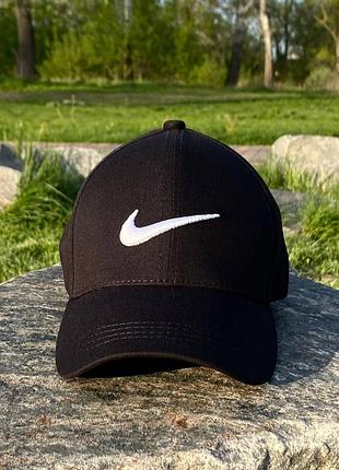 Кепка nike черная с белым лого / бейсболка найк  мужская / женская