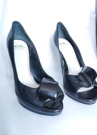 Туфлі з відкритии пальчиками на шпильці3 фото