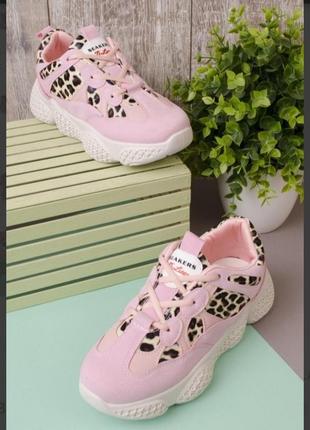 Стильные розовые пудровые кроссовки на толстой подошве с леопардовыми вставками2 фото