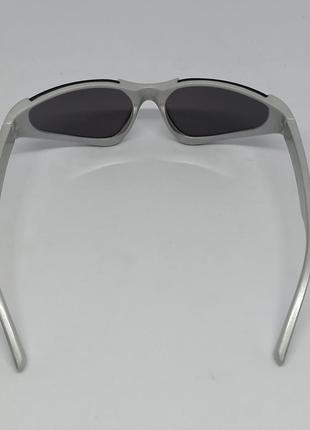 Очки в стиле balenciaga женские солнцезащитные лисички обтекаемые серый металлик зеркальные4 фото