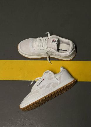 Reebok classic white