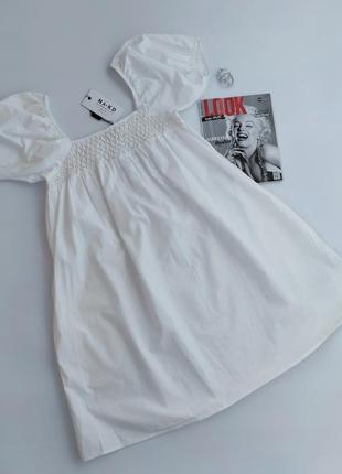 Белое хлопковое котоновое платье свободного кроя na-kd xxs, 32,6 фото