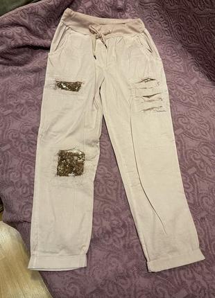 Легкие брюки с пайетками