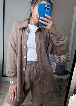 Базовый костюм: рубашка+шорты. ткань легкая и приятная к телу. рубашка в стиле oversize