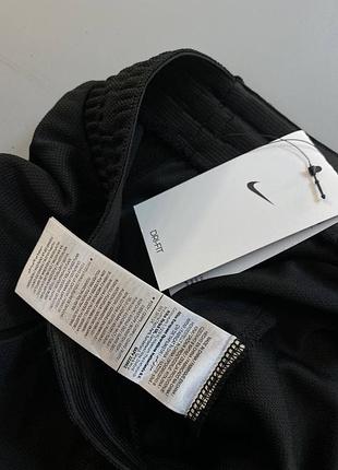 Комплект футболка nike centre logo і шорти nike big swoosh