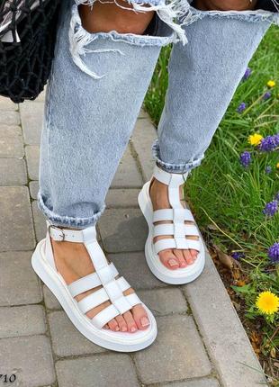 Сандалі босоніжки білі натуральна шкіра