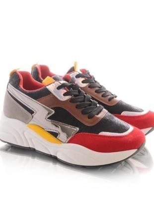 Яркие стильные кросы кроссовки на толстой подошве хит сезона