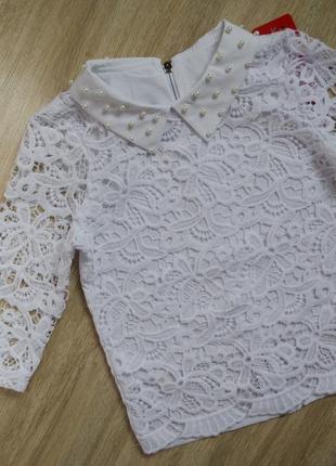 Оригінальна блуза-сорочка з коміром і четвертним рукавом декорована мереживом