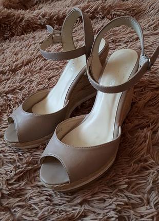 Босоніжки босоніжки