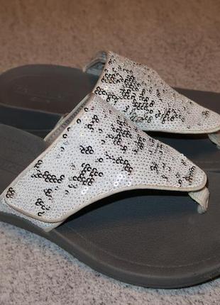 В'єтнамки clarks оригінал — 37,5 розмір