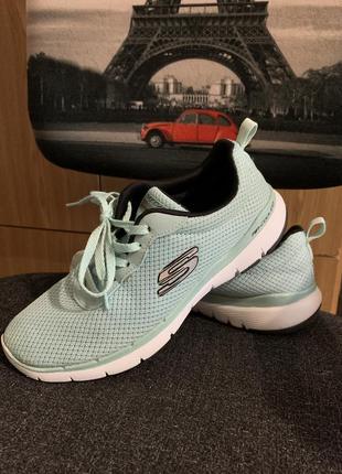 Кроссовки skechers