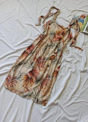Платье миди в тропический принт с вырезом на ноге/разрезом/с завязками на плечах