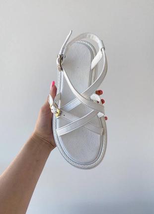 Стильные белые женские сандалии/босоножки с пряжкой кожаные/кожа - женская обувь на лето3 фото