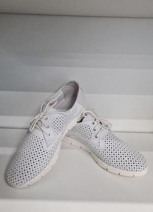 Туфли кожаные.