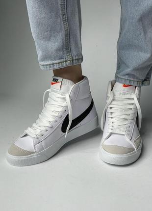Жіночі кросівки nike blazer mid white/black.