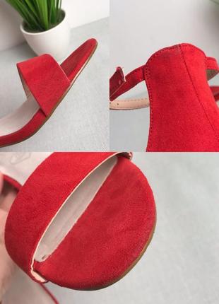 Красные босоножки на низком каблуке и ремешками primark wide fit10 фото