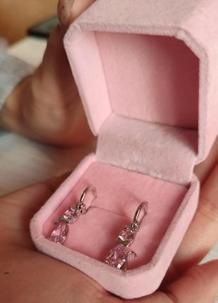 Ніжні жіночі сережки "рожеві кішечки у сріблі" з ювелірного сплаву - романтичний подарунок дівчині6 фото