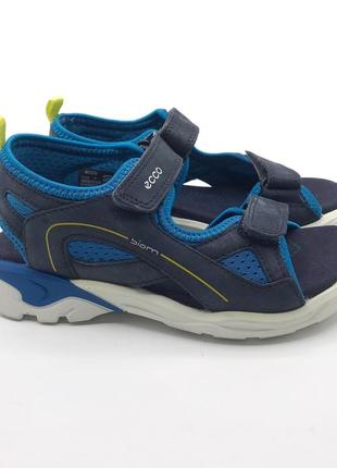 Оригінальні дитячі сандалії ecco